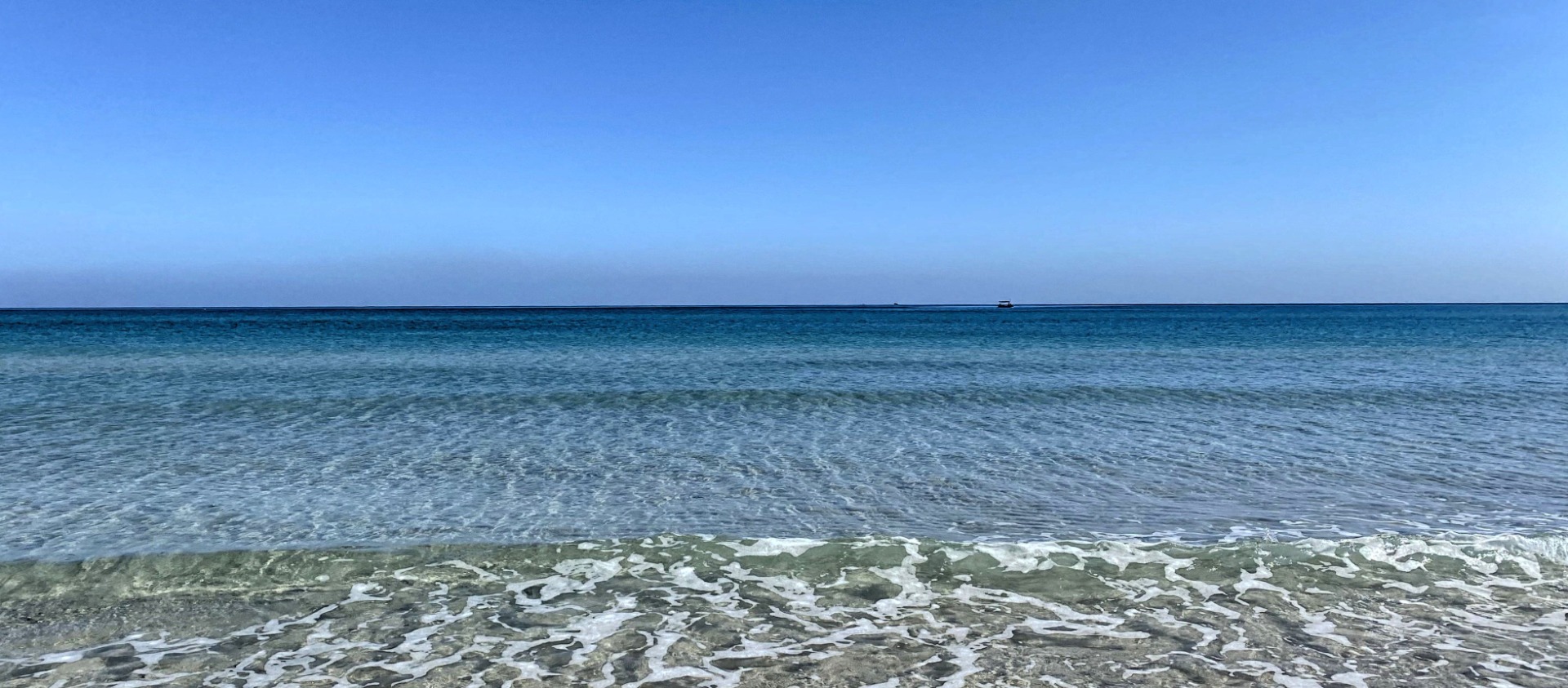 Hergla- Il mare sulla costa della riserva e foresta di Madfoun