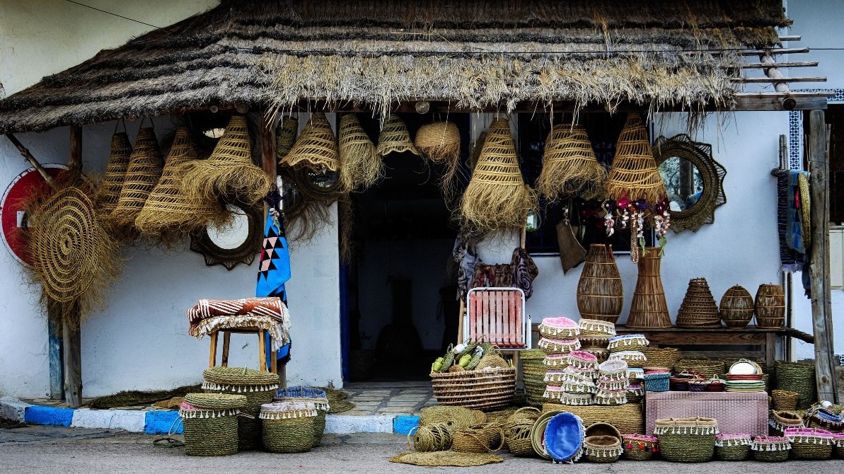 Artigianato del luogo - Oggetti in rafia